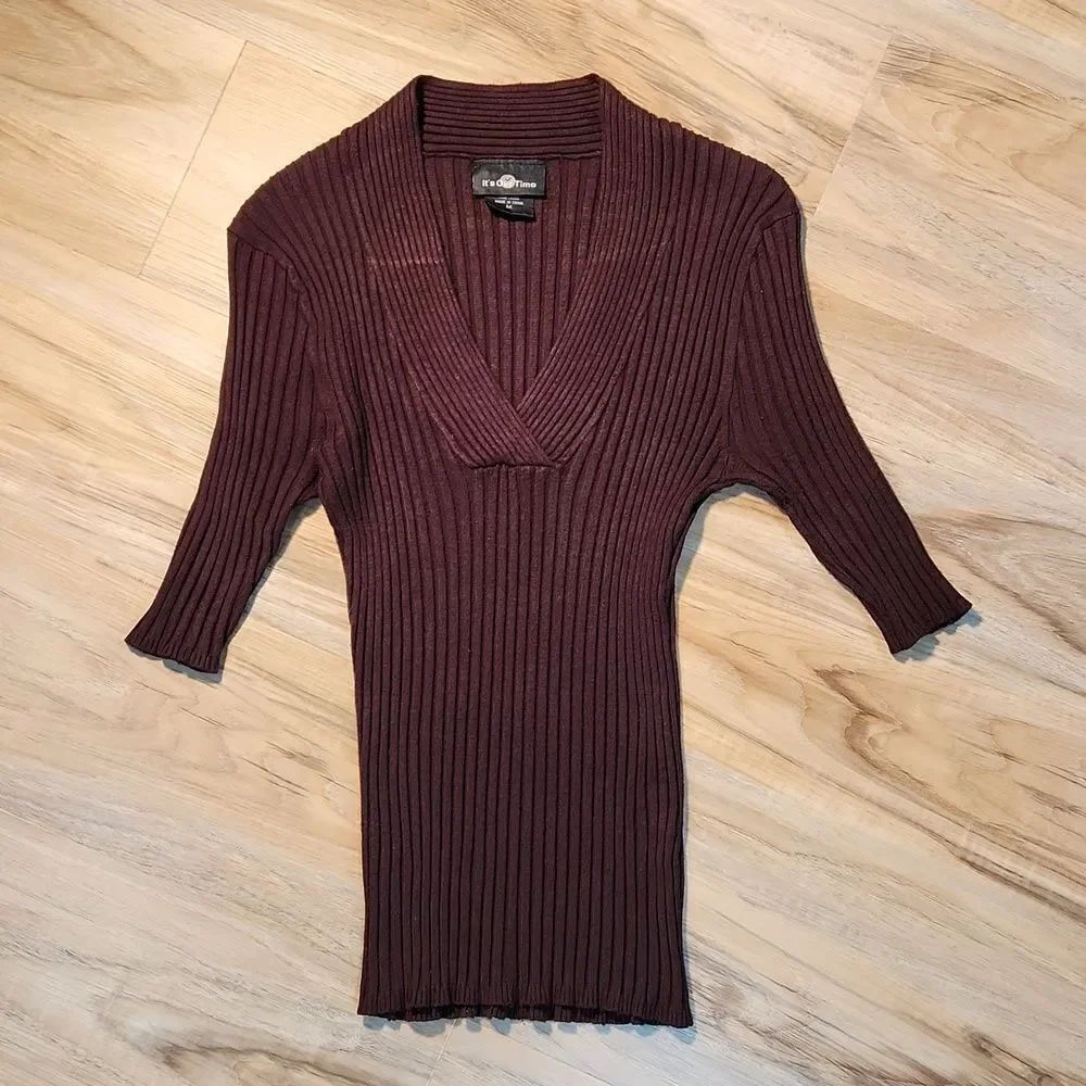 đIt's Our Time Brown Rayon Ribbed Vneck Elbow Sleeve SweaterâMedium
